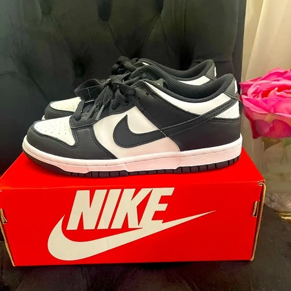 COPY - 🐼Nike Dunk Low Black and white Pandas 🐼 Womens size 7 - Picture 9 of 10